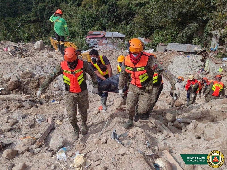  Bilanţul victimelor alunecării de teren din Filipine creşte la 68 de morţi