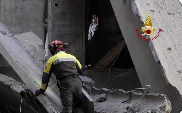  Accident cu cinci morţi pe un şantier de construcţii din Italia. Trei români printre victime