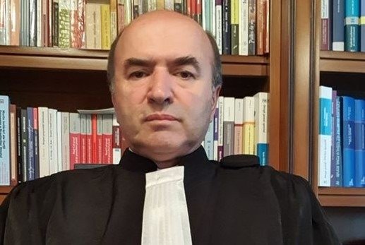  „A fost sau nu insultat?”  Rectorul Toader pierde prima din cele trei dispute cu presa. Cazul Deutsche Welle