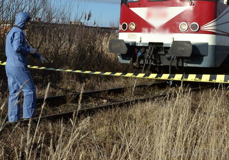  Un tren de persoane a accidentat mortal un tânăr de 23 de ani