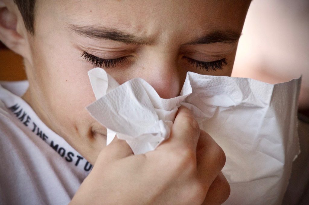  Lupta cu virozele la Iaşi: a scăzut la jumătate numărul de cazuri de gripă, dar s-au înregistrat două noi decese