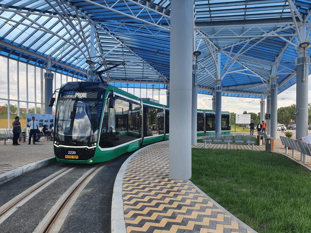  Vin încă 18 tramvaie noi la Iaşi. Primăria a semnat contractul cu Bozankaya