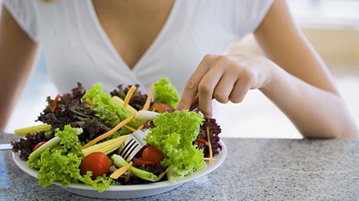  Sondaj CURS: 17 % dintre români spun că postul e cea mai bună dietă