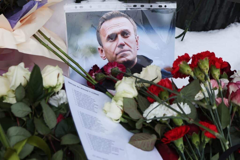  În ajunul înmormântării lui Navalnîi, agenţiile de pompe funebre refuză să închirieze o maşină pentru a transporta sicriul