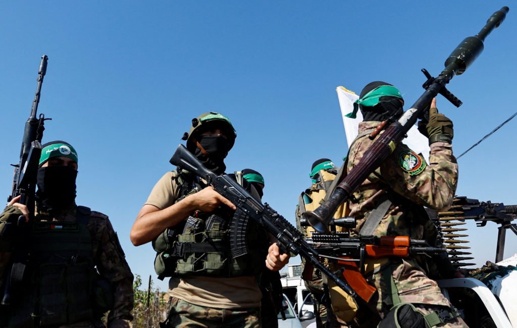  Aripa armată a Hamas anunţă că şapte ostatici au fost ucişi în Gaza
