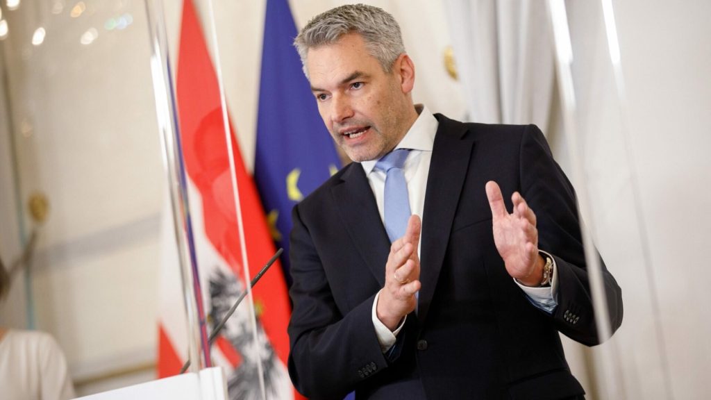  Bucureşti: Partidul cancelarului austriac nu vrea să accepte programul electoral al PPE pentru că nu e de acord cu intrarea României în Schengen