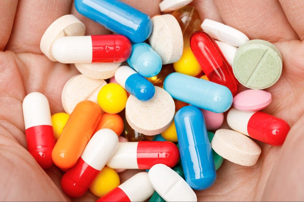  Situaţie gravă – Statul vrea să compenseze 28 de noi medicamente ce pot salva vieţi, dar proiectul Guvernului zace într-un sertar din noiembrie 2023