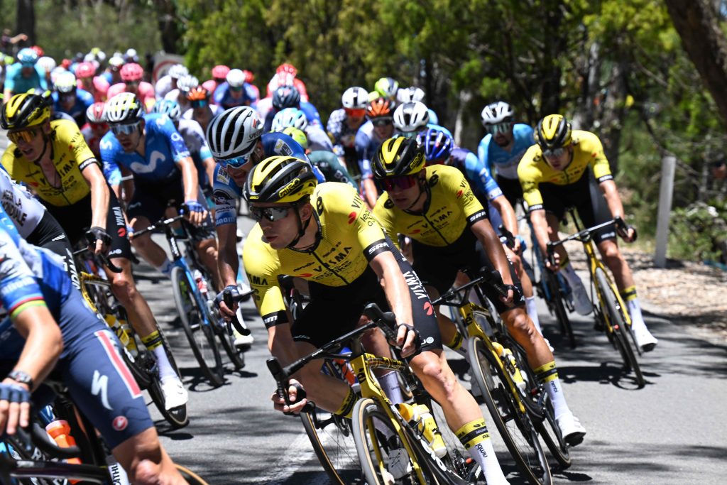  130 de abandonuri într-o cursă de ciclism după ce s-a anunțat test antidoping la final. Doar 52 de participanți au terminat cursa