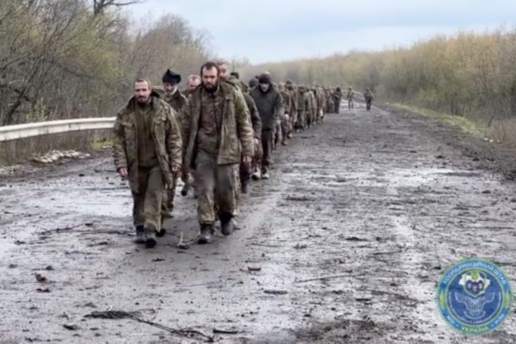 Prizonieri de război ucraineni sunt vânduți pe piața neagră pentru a fi schimbați cu luptători ceceni