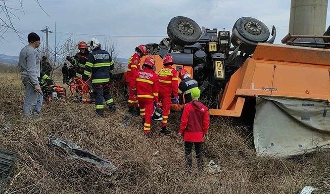  Sibiu: Accident grav pe DN1, pe raza oraşului Avrig – trei persoane au murit
