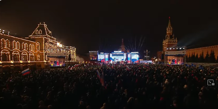  Putin şi-a făcut apariţia la un mare concert organizat în Piaţa Roşie din Moscova pentru a sărbători realegerea sa