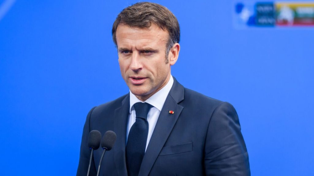  Macron anunţă la Marsilia lansarea unei „operaţiuni fără precedent” împotriva traficului de droguri