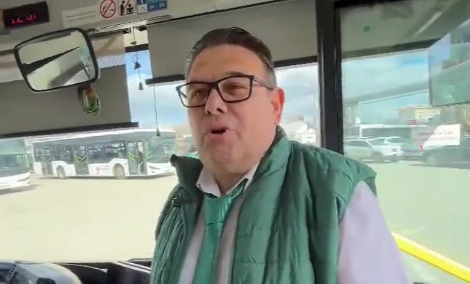  Un italian stabilit la Iaşi s-a angajat şofer de autobuz la CTP