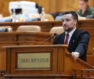 Deputatul USR Filip Havârneanu: “Corectitudine pentru studenți: Universitățile nu mai pot modifica taxele de școlarizare în timpul anului de studiu” (P)