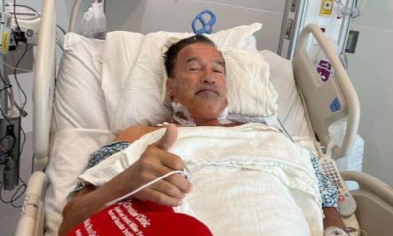  Arnold Schwarzenegger spune că săptămâna trecută i-a fost montat un stimulator cardiac