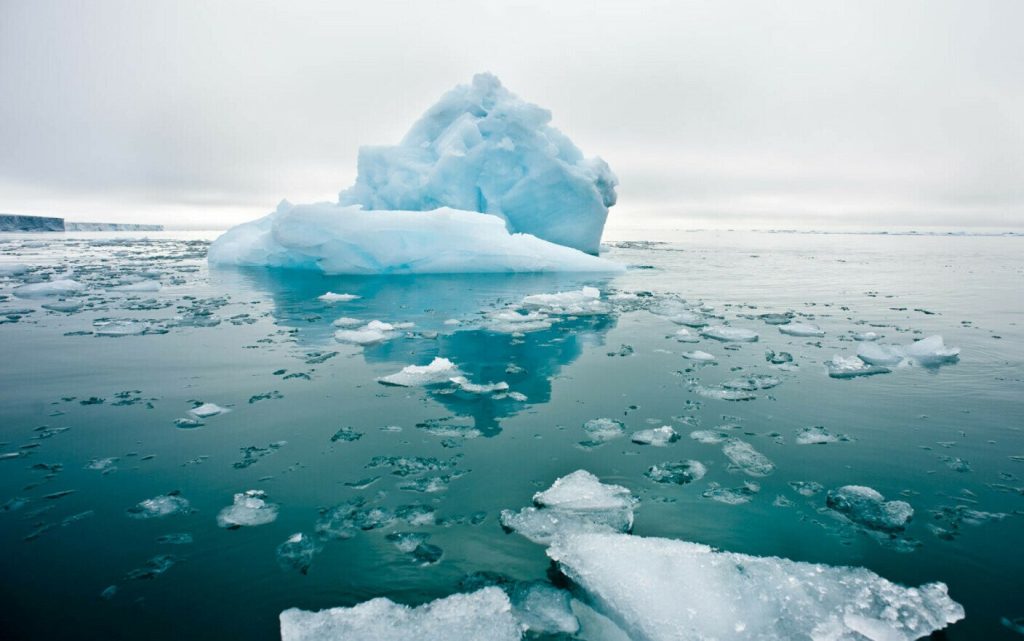  STUDIU – Gheaţa polară se topeşte şi modifică rotaţia Pământului: Timpul însuşi este afectat