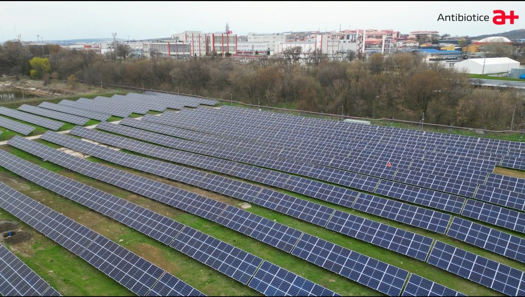  Antibiotice Iași a pus în funcțiune o centrală fotovoltaică de 2,5 MW, finanțată prin PNRR, ce va asigura peste 25% din necesarul de energie electrică
