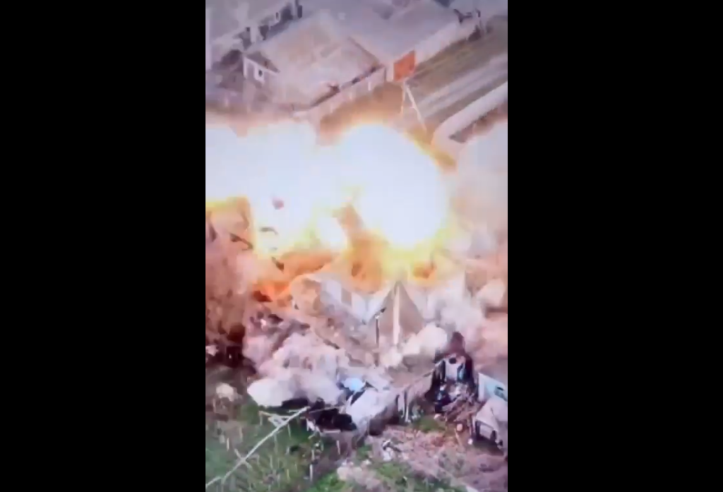  VIDEO Clădire plină cu militari ruși, spulberată de ucraineni cu Hammer, o bombă de fabricație franceză