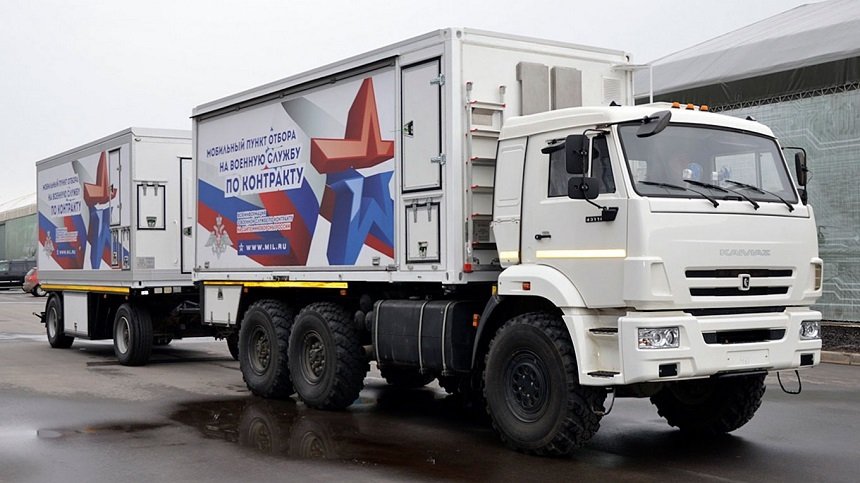  Un camion rusesc trecut ilegal prin vamă la Iaşi face „zile fripte” unor angajaţi CNAIR. O ieşeancă, prinsă la mijloc