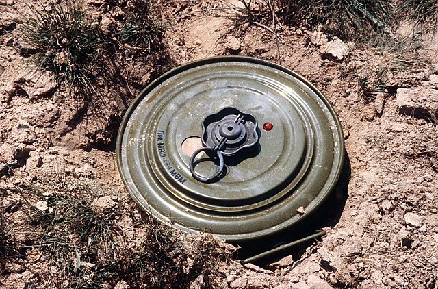  Nouă copii morţi în Afganistan, în explozia unei mine sovietice cu care se jucau