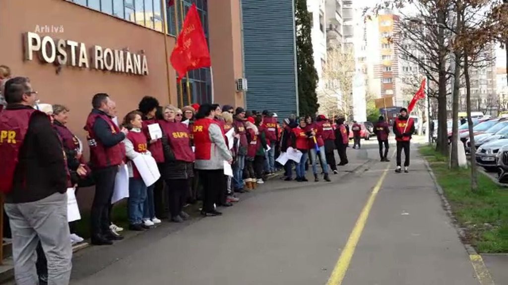  Liderii sindicali analizează propunerea făcută de managementul Poştei Române