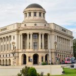Peste 2 zile se termină reabilitarea de 2 ani și 2 mil. euro: e cea mai mare bibliotecă din Moldova și un edificiu emblematic al țării