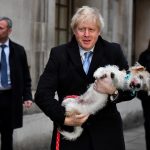 Câinele lui Boris Johnson a umplut cu purici reședința prim-miniștrilor în 2021