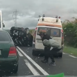 VIDEO Mașină cu roțile în sus între Osoi și Comarna. Șoferul, dus la spital
