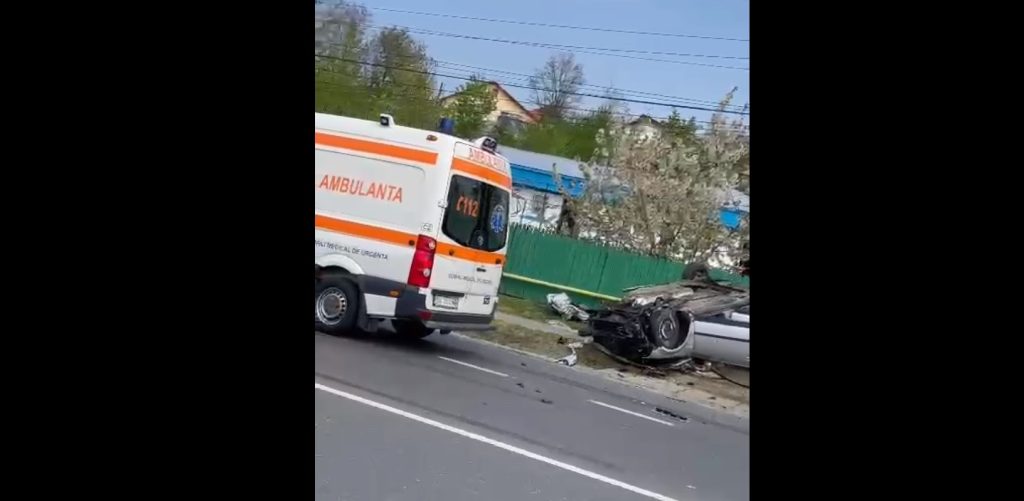  Accident cu trei mașini în Lețcani. Una dintre ele s-a răstunat VIDEO