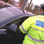 Un agent de poliție din Ruginoasa bagă spaima în șoferii care dau mită. A prins patru numai în ultima lună