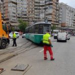 VIDEO – Un tramvai a deraiat la Iași. Motivul mai puțin obișnuit al incidentului