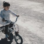 Cadouri care încurajează activitatea fizică și explorarea: de ce tricicletele sunt alegerea ideală pentru copiii mici (P)