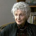 A murit Alice Munro, scriitoarea canadiană laureată a premiului Nobel pentru Literatură. Avea 92 de ani