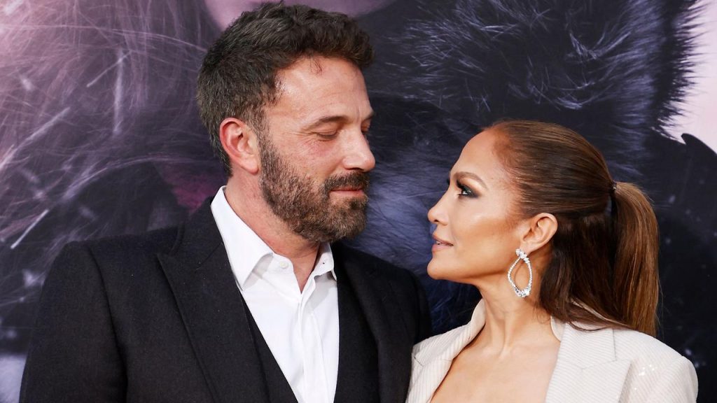 Ben Affleck şi Jennifer Lopez locuiesc separate. S-a rupt „lanțul de iubire”