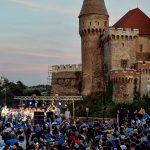 Jucătorii echipei Corvinul au dus Cupa României la Castelul Corvinilor
