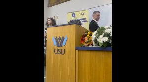 VIDEO Eleva de la Negruzzi care a câștigat cel mai mare punctaj la  Olimpiada Națională de Română a primit premiul special “Vladimir Streinu”, instituit de urmașii criticului literar