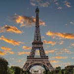 Se scumpesc biletele pentru urcarea în Turnul Eiffel. Cât vor fi nevoiți să plătească turiștii din 17 iunie
