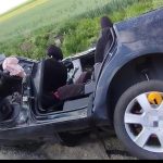 Argeş: Un mort şi doi răniţi după ce două autoturisme s-au ciocnit violent, pe un drum judeţean