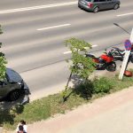 Accident în Păcurari - Motociclist „luat pe sus” de șoferița unui SUV, în zona Kaufland - FOTO