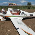 Incident aviatic la Valea Ursului: O aeronavă de mici dimensiuni a aterizat forțat. Cui aparține aparatul de zbor? FOTO