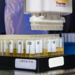 Un test de urină făcut acasă ar putea evidenția cancerele din sfera ORL