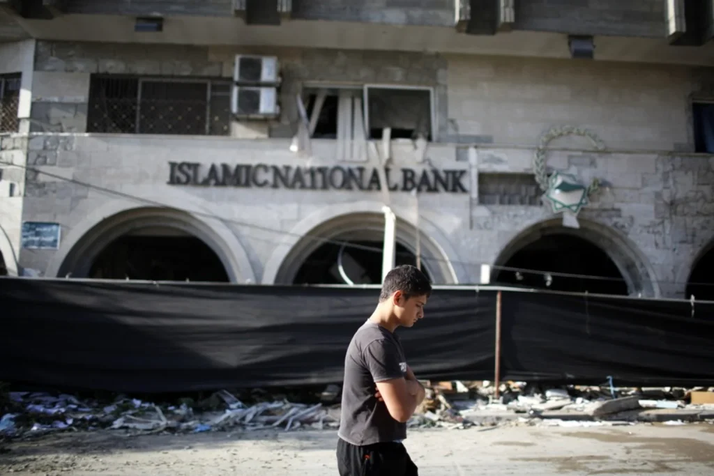  Băncile din Gaza, victime ale unor spargeri spectaculoase comise de grupuri armate