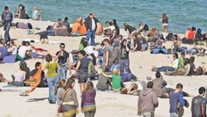 Turiștii au lăsat 26 de milioane de euro pe litoral în minivacanța de 1 Mai-Paști. Cea mai scumpă notă: peste 36 de mii de euro