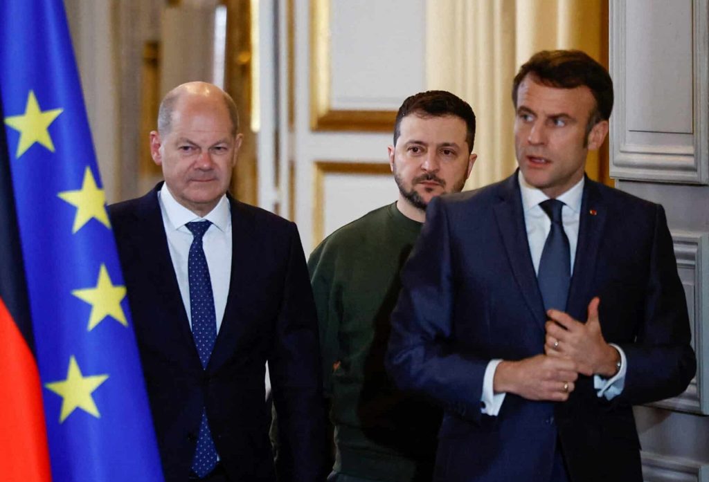  Macron insistă cu ideea trimiterii trupelor NATO în Ucraina. „Ce securitate va mai fi pentru România și Republica Moldova?”