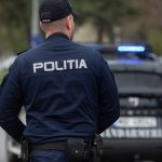 Anchetă a poliţiştilor, după ce două adolescente au bătut o fată de 14 ani, la Popeşti Leordeni