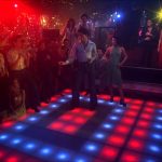 Ringul de dans din filmul '„Saturday Night Fever'' s-ar putea vinde cu 300.000 de dolari la licitaţie VIDEO