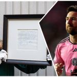 Şerveţelul cu promisiunea de contract a lui Messi s-a vândut la licitaţie cu 762.400 de lire sterline