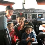 Tarom oferă bilete de avion gratuit pentru copii, de 1 iunie