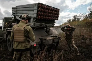 Şeful armatei ucrainene recunoaşte că forţele Kievului sunt în dificultate în regiunea Harkov
