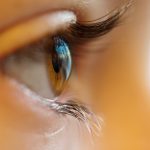 Premieră națională în oftalmologie, la Iași: glaucomul moderat, ținut sub control chirurgical cu o nouă tehnică